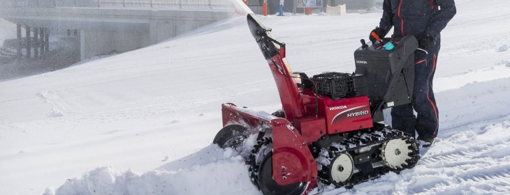 honda-at-banner-schneefraese